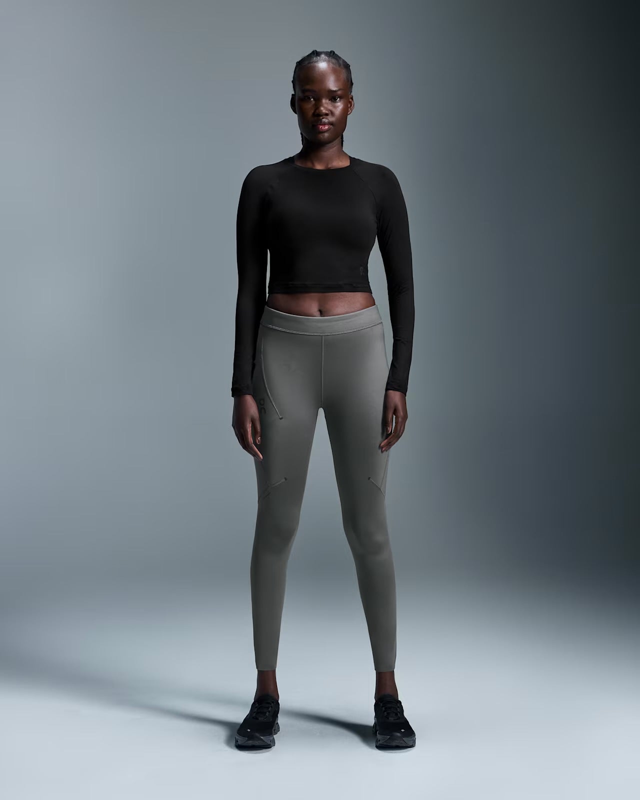 Ladies On Cloud Studio Long-T Crop (Black)