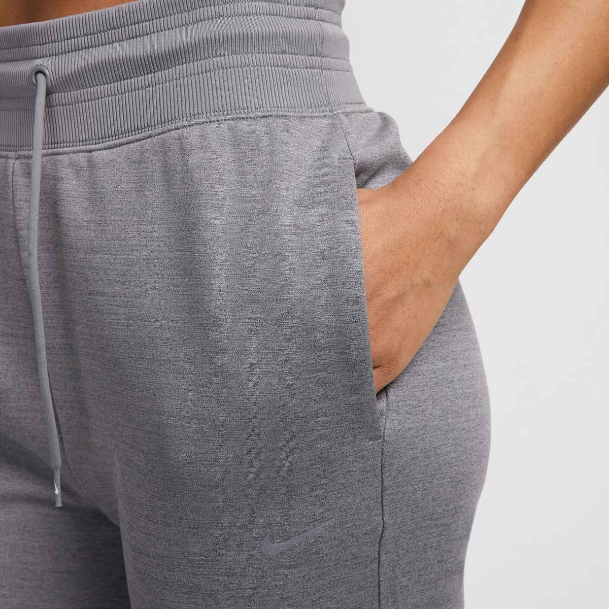 Nike Therma-FIT One Women's High-Waisted 7/8 Joggers